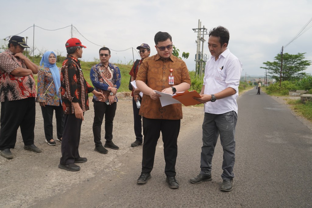 Biar Aman dan Lancar, Pemkab Kediri Bikin Akses Jalan Baru ke Stadion&nbsp;GDJ