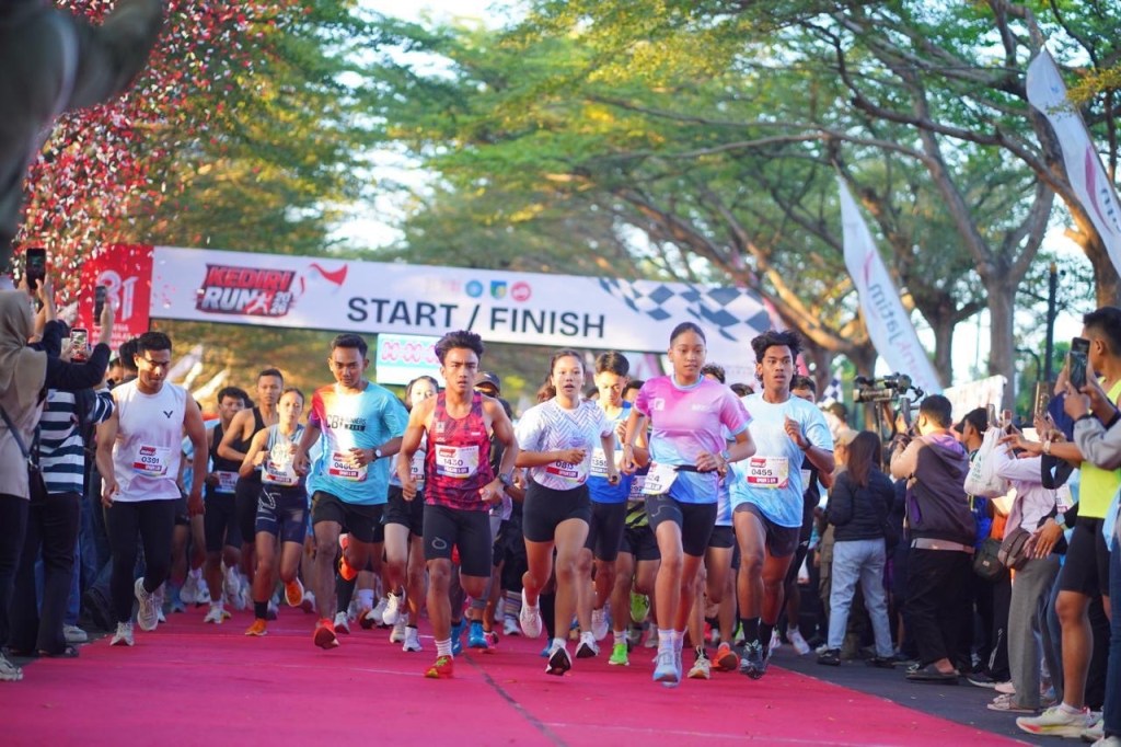 1.700 Pelari Ramaikan Kediri Run, Buka Peluang Sport&nbsp;Tourism